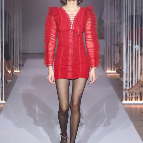 Mini dress with wide sleeves in tulle