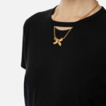 Jersey T-shirt with bow necklace