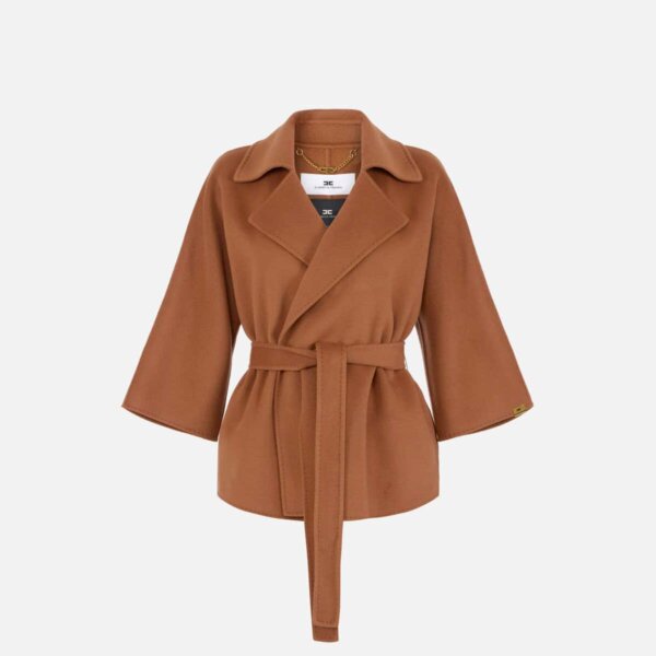 Coat in wool cloth