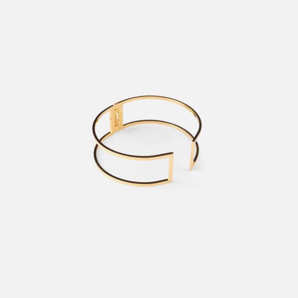 Necklace in golden metal