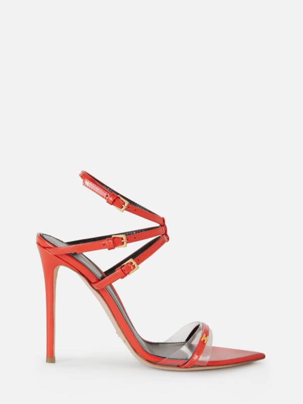 Leather sandal with straps