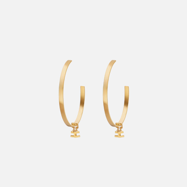 Curved earrings with logo