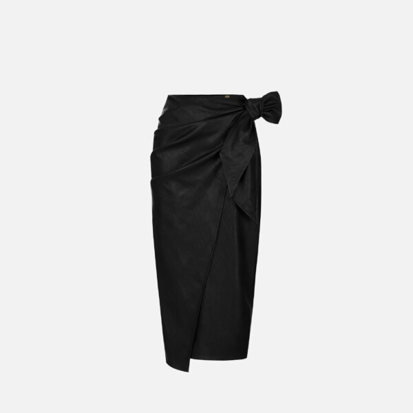Skirt with sash belt